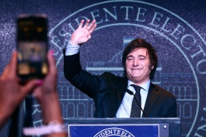 Relación entre el presidente Milei y los líderes de opinión intelectuales